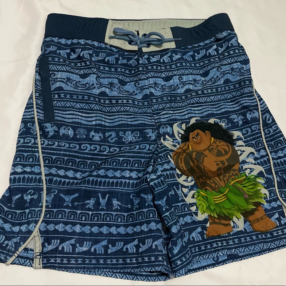 Boys’ Disney Maui Blue Swim Shorts sz. 5-6 (Like New)